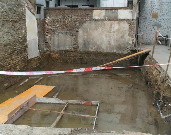 松木樁+筏板基礎(chǔ)才是基礎(chǔ)中的“戰(zhàn)斗機(jī)”，沒見過的朋友開開眼界