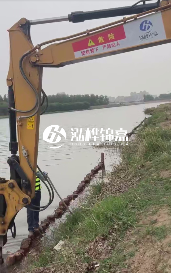 防汛木樁為什么要選擇松木？防汛木樁一根的價格是多少？