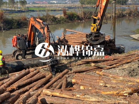 湖南松木樁批發(fā)廠家-5米松木樁批發(fā)1000根有優(yōu)惠嗎？