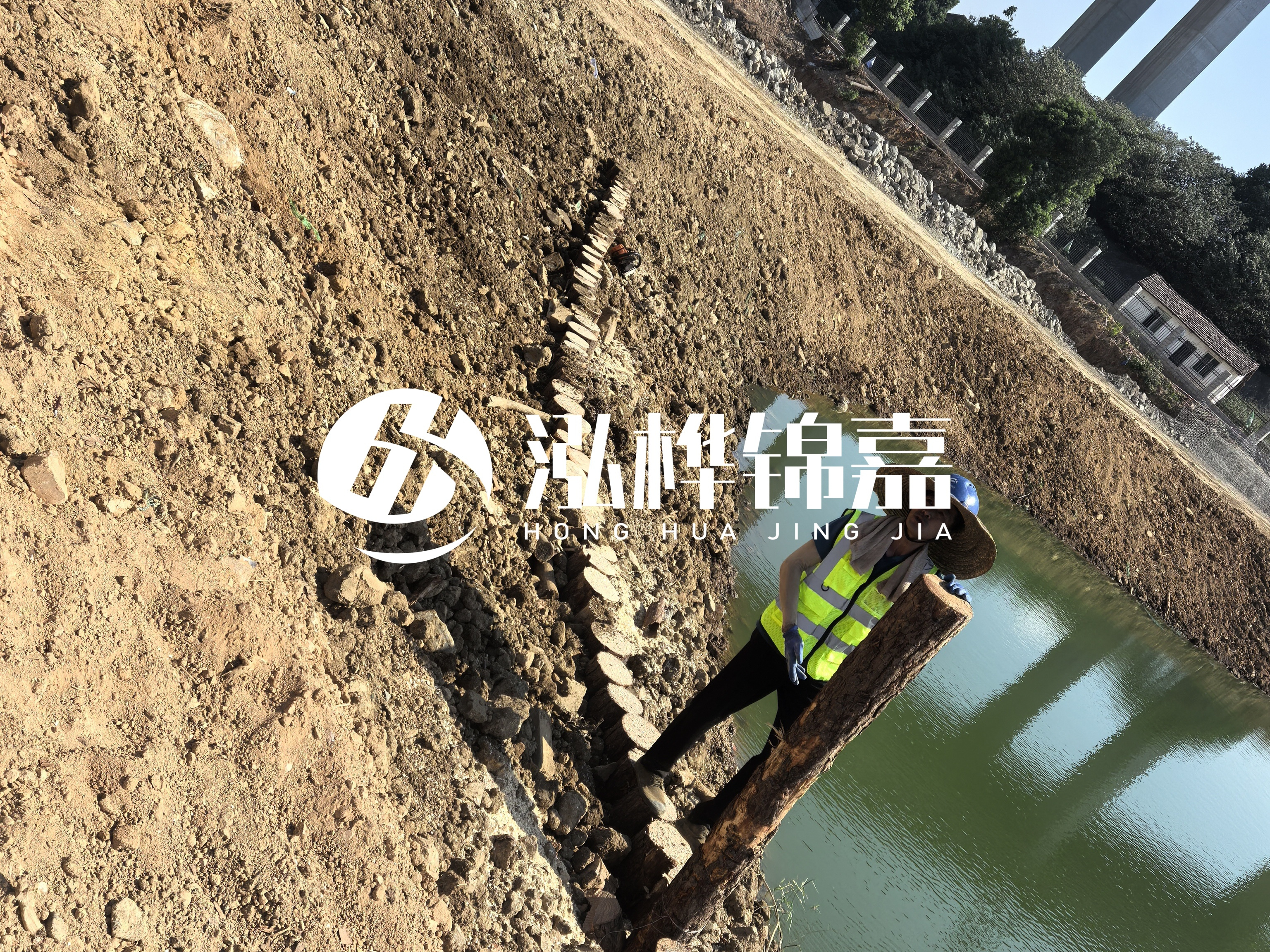 河邊打木樁有什么作用-河道打木樁可以保護(hù)河道周邊農(nóng)田？