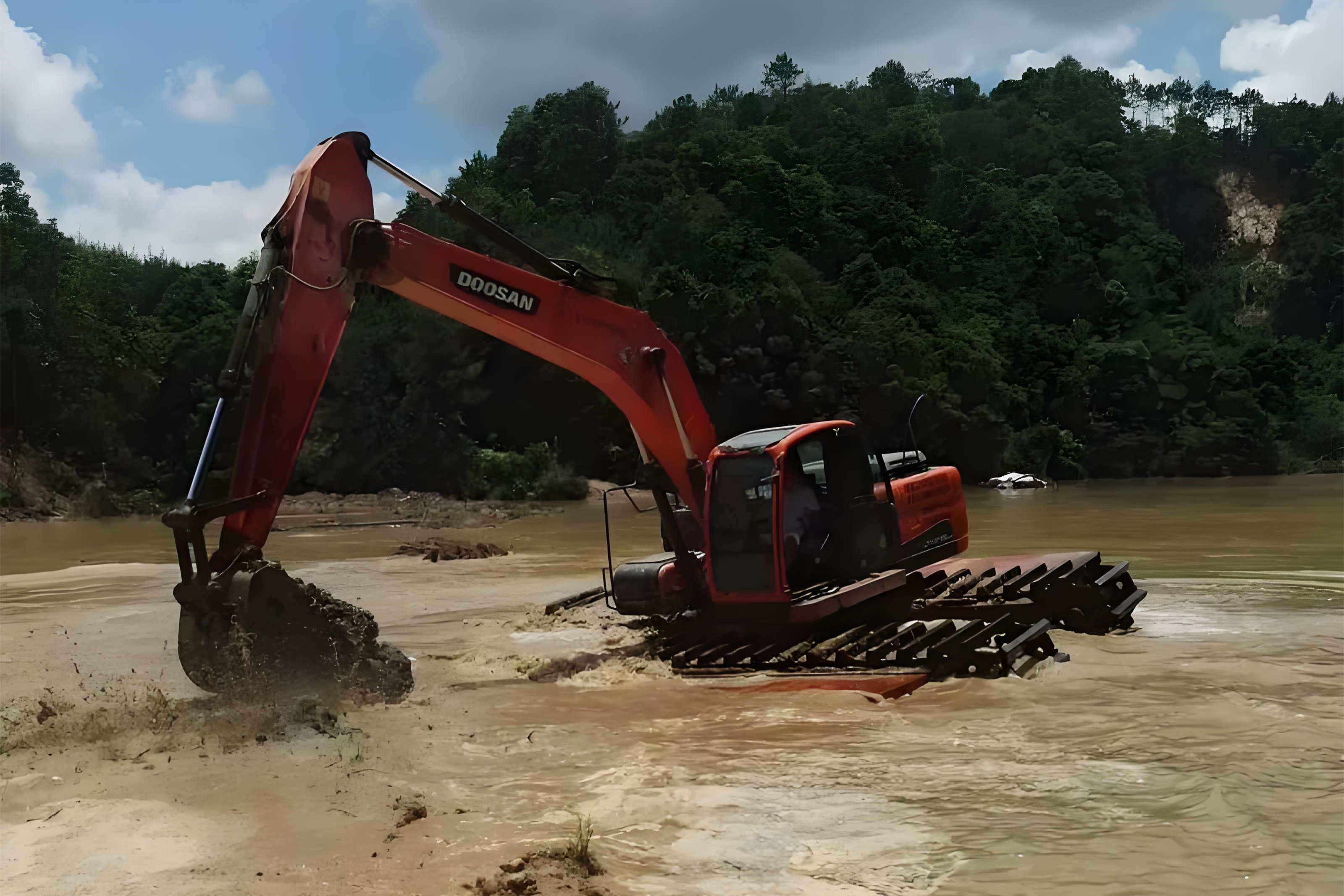 山西水挖清淤團(tuán)隊泓樺錦嘉-挖機(jī)清理淤泥多少錢一立方？