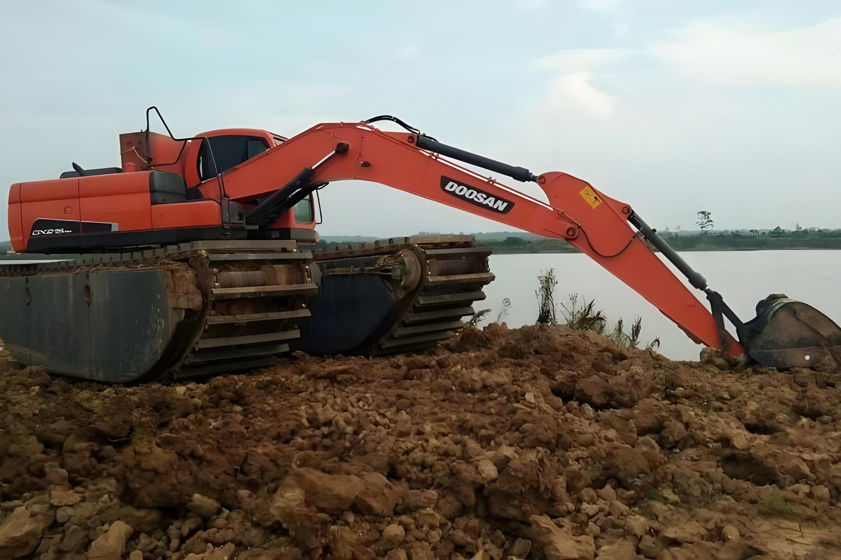 武漢水挖清淤團(tuán)隊泓樺錦嘉-水庫清淤一立方米的價格是多少？?