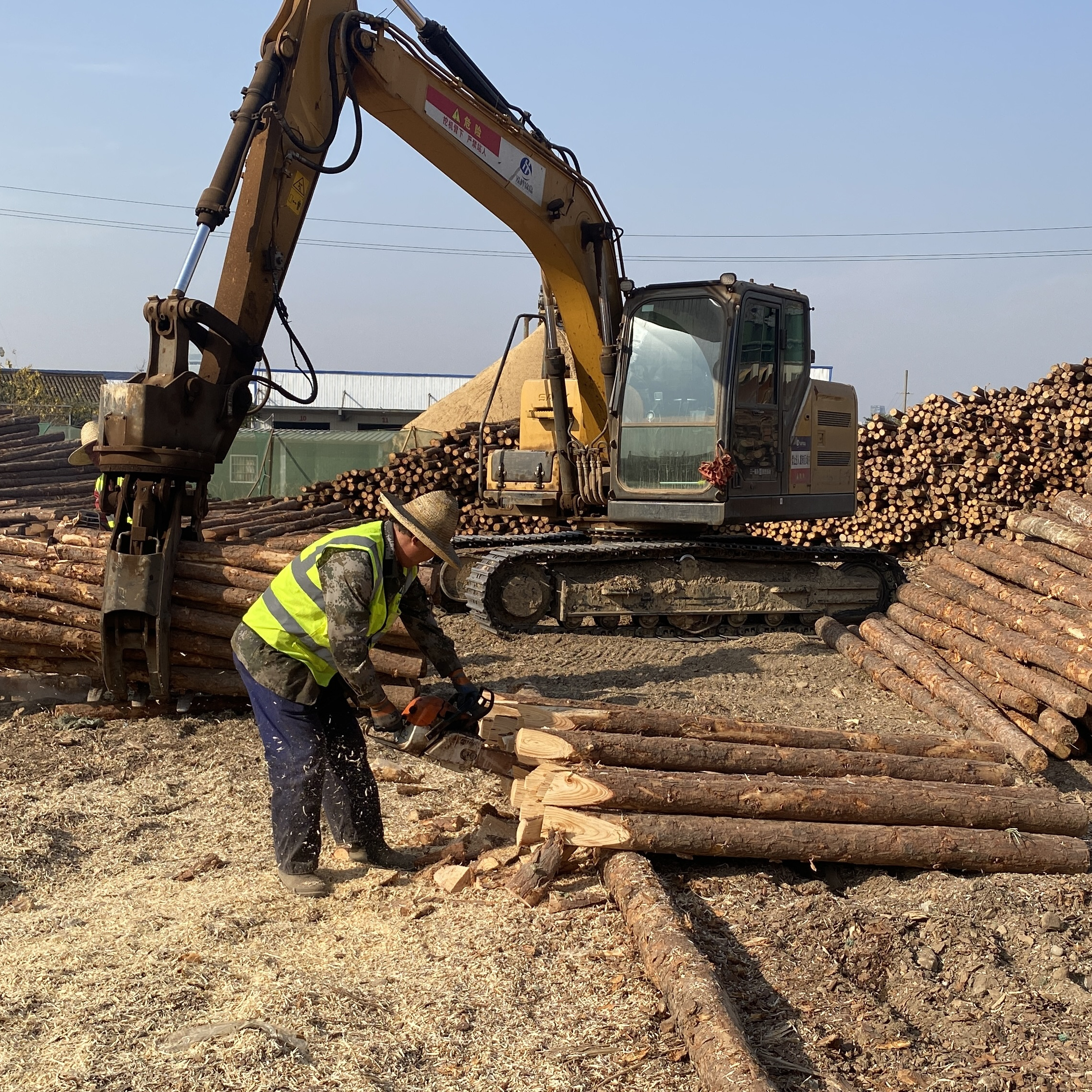 水泥仿木樁廠家泓樺錦嘉 - 水泥圓樁和水泥方樁的區(qū)別是什么？