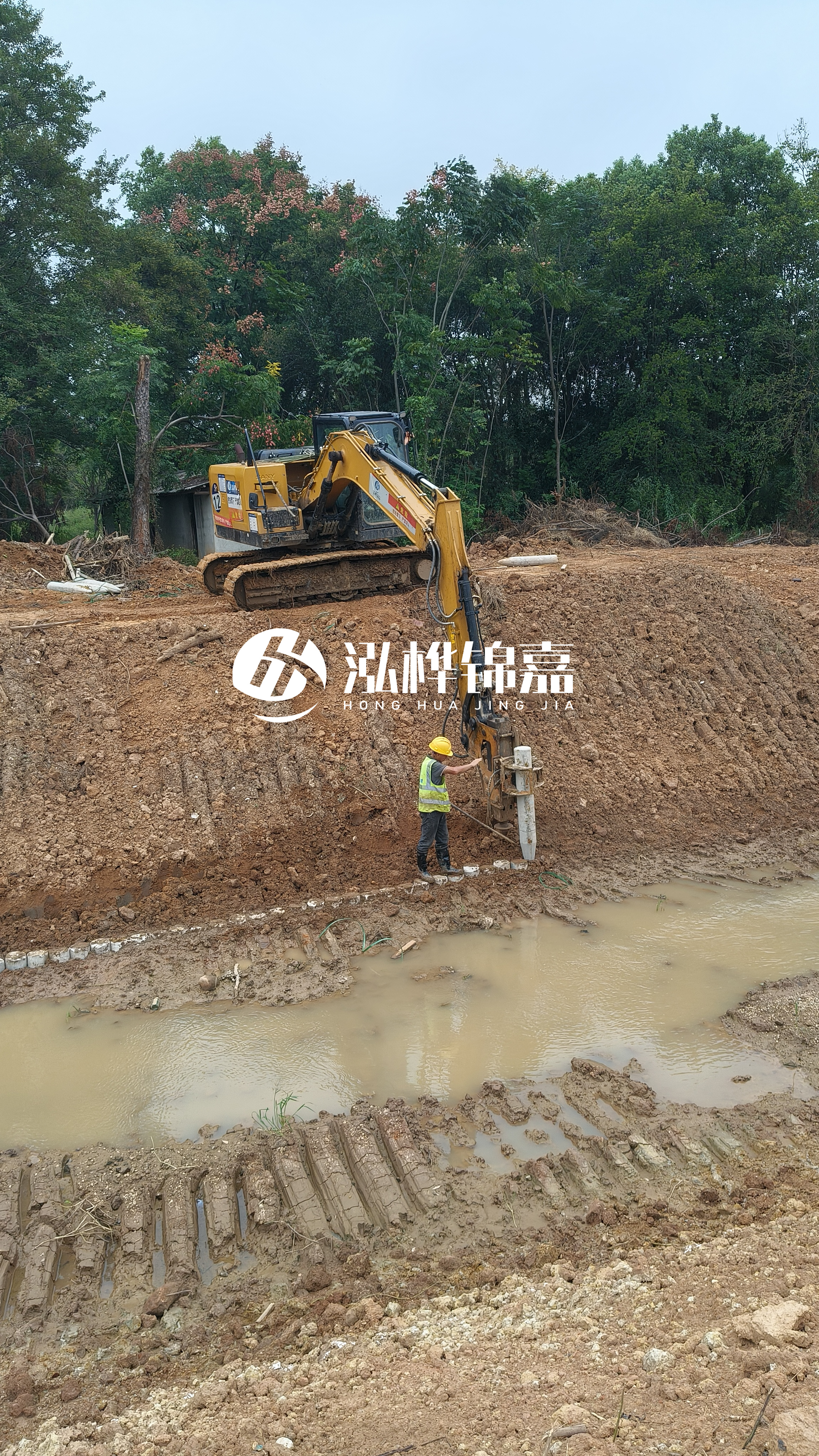 水泥仿木樁施工隊(duì)泓樺錦嘉 - 打樁機(jī)可以打多少米的樁？